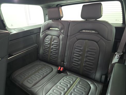 Used 2023 Rivian R1S Adventure AWD/4WD image 22