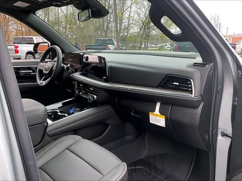 New 2026 Chevrolet Tahoe Premier w/ Sun And Tow Package AWD/4WD image 10