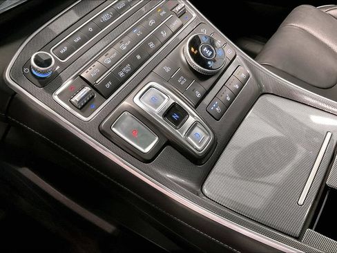 Used 2022 Hyundai Santa Fe Limited AWD/4WD image 19