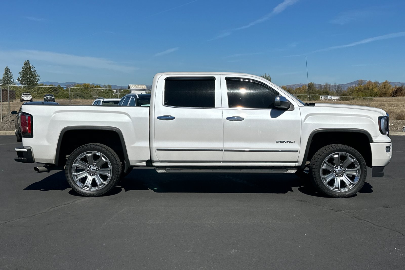 Used 2018 GMC Sierra 1500 Denali w/ Denali Ultimate Package AWD/4WD image 3