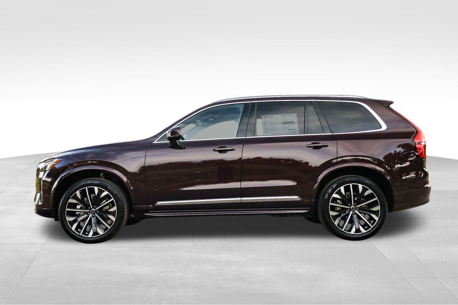 Used 2026 Volvo XC90 B5 Plus w/ Protection Package AWD/4WD image 8