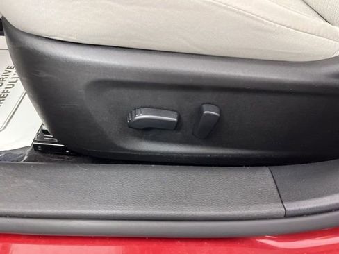 Used 2025 Nissan Altima 2.5 SV image 32