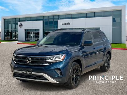 Used 2022 Volkswagen Atlas SE w/ Panoramic Sunroof Package