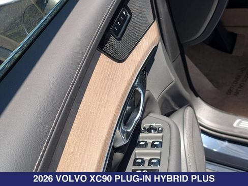 New 2026 Volvo XC90 T8 Plus w/ Protection Package Premier AWD/4WD image 12
