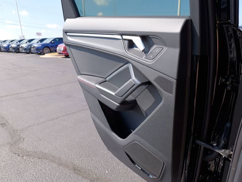 New 2025 Audi Q3 2.0T Premium Plus image 32