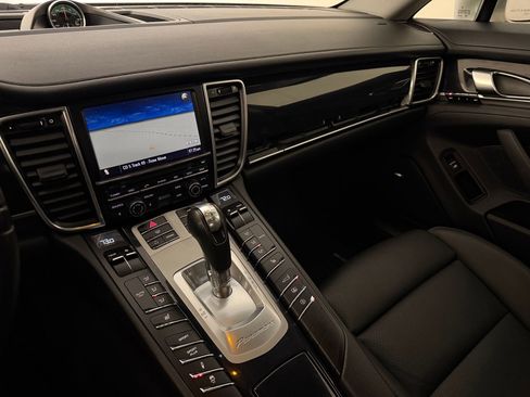 Used 2012 Porsche Panamera 4 image 24
