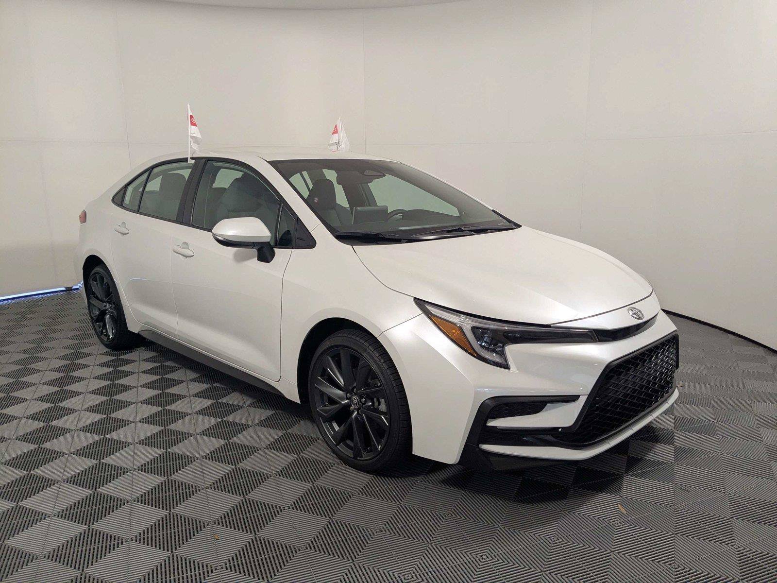 Certified 2026 Toyota Corolla SE w/ SE Package FWD image 2