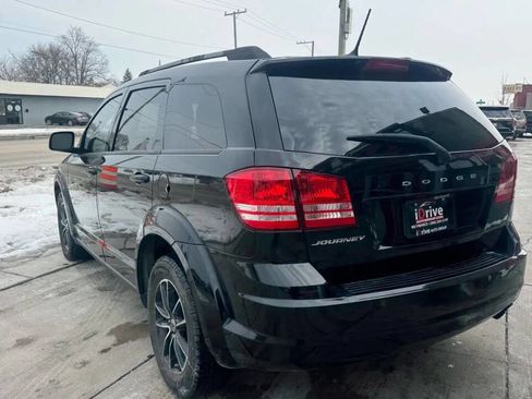 Used 2018 Dodge Journey SE w/ Blacktop Package image 7