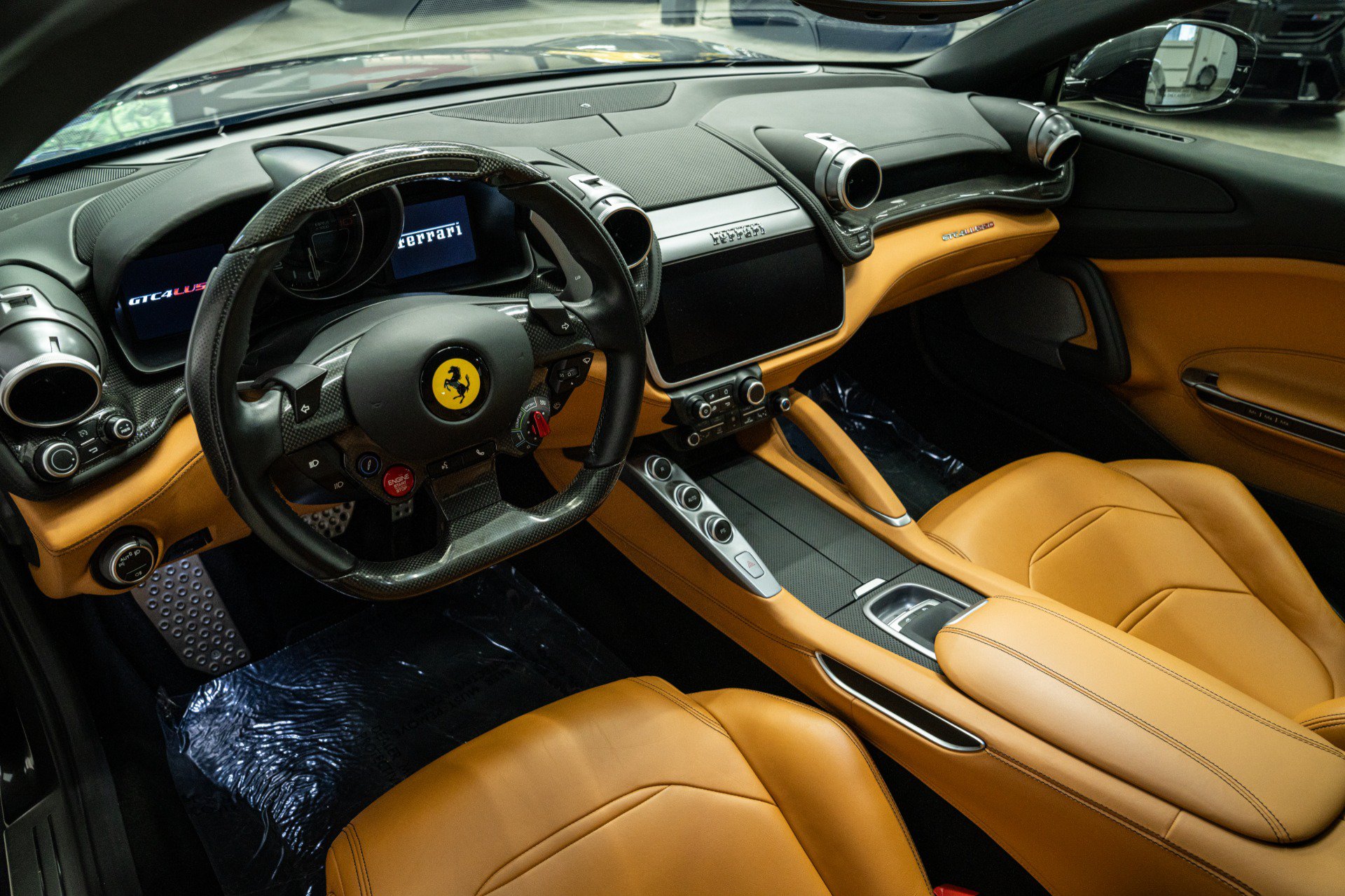 Used 2018 Ferrari GTC4Lusso AWD/4WD image 12
