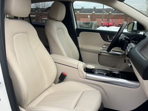 Used 2021 Mercedes-Benz GLA 250 4MATIC image 16