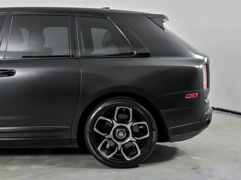 Used 2019 Rolls-Royce Cullinan image 9