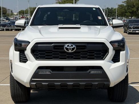 Used 2024 Toyota Tacoma TRD Sport RWD image 8