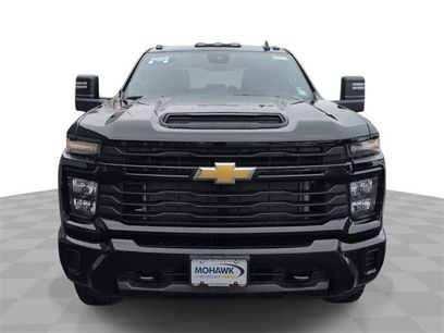 Used 2025 Chevrolet Silverado 2500 Custom w/ Custom Convenience Package