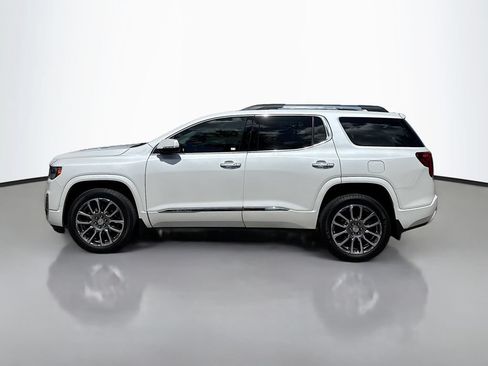 Used 2023 GMC Acadia Denali w/ Denali Technology Package FWD image 4