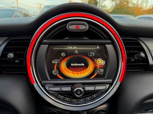 Used 2017 MINI Cooper Convertible image 9