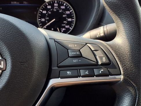 Used 2025 Nissan Sentra SV FWD image 13
