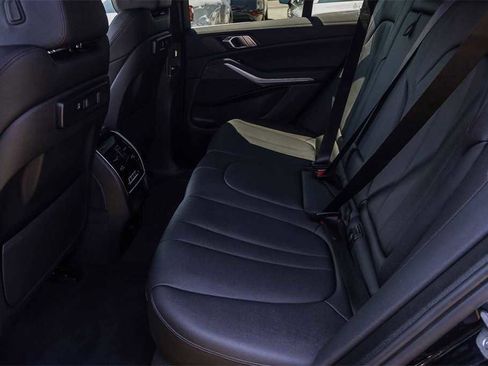 Used 2022 BMW X5 sDrive40i w/ Parking Assistance Package image 21