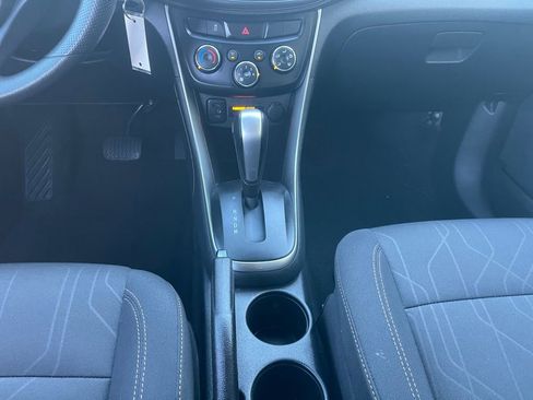 Used 2020 Chevrolet Trax LT image 37