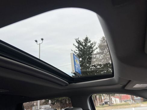 Certified 2022 Chevrolet Silverado 1500 LTZ w/ LTZ Premium Package image 37