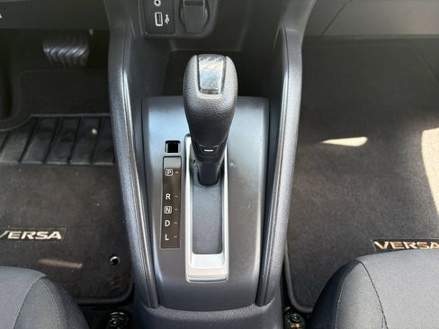 Used 2022 Nissan Versa S FWD image 20