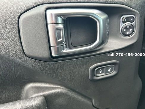 Used 2025 Jeep Gladiator Mojave w/ Convenience Group image 22