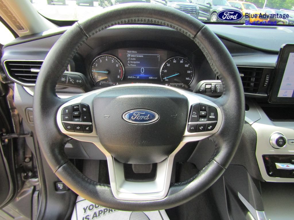 Used 2024 Ford Explorer XLT w/ Equipment Group 202A AWD/4WD image 17