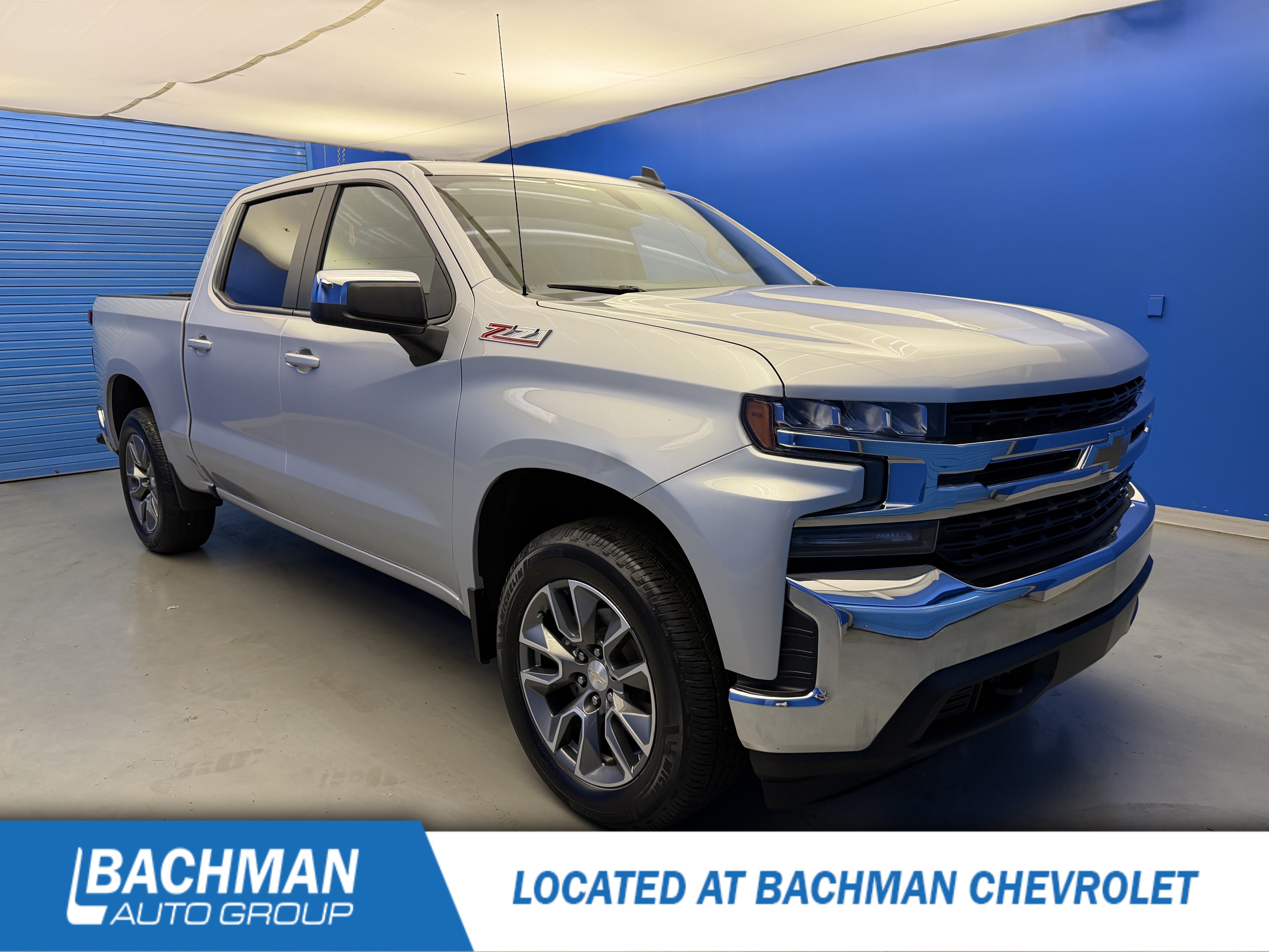 Used 2022 Chevrolet Silverado 1500 LT AWD/4WD image 1