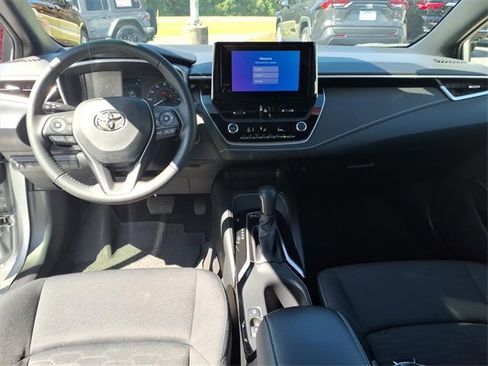 Used 2025 Toyota Corolla SE image 8