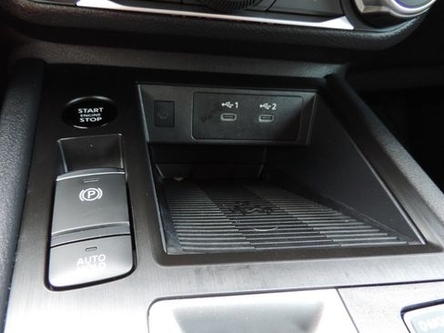 Certified 2025 Nissan Kicks SV FWD image 23