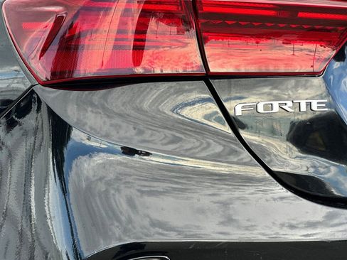 Used 2023 Kia Forte GT-Line image 32