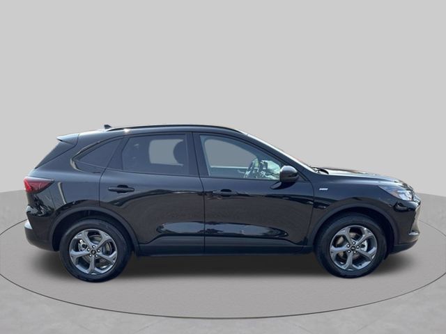 Used 2025 Ford Escape ST-Line Select AWD/4WD image 6