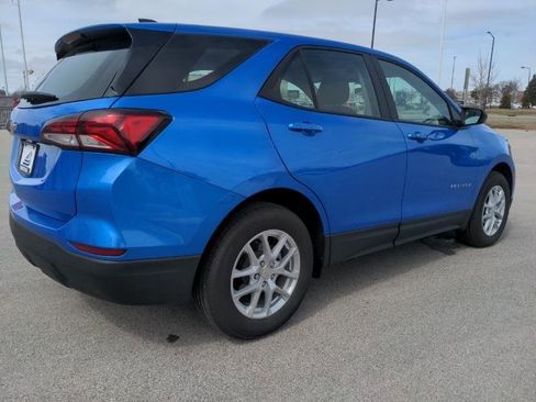 Used 2024 Chevrolet Equinox LS FWD image 3