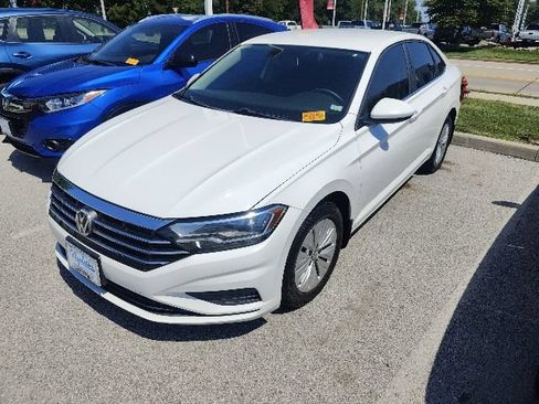 Used 2019 Volkswagen Jetta S w/ Driver Assistance Package FWD image 9