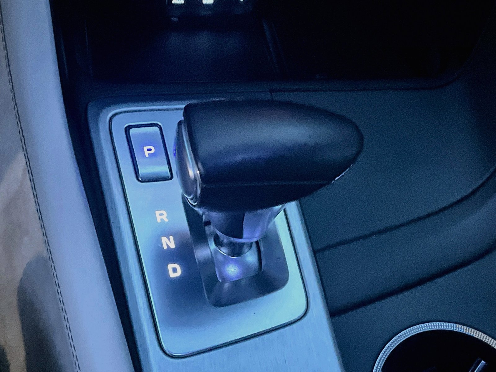 Used 2019 Genesis G70 3.3T Design RWD image 17