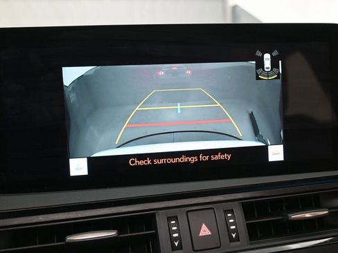 Used 2025 Lexus ES 350 w/ Premium Package image 12