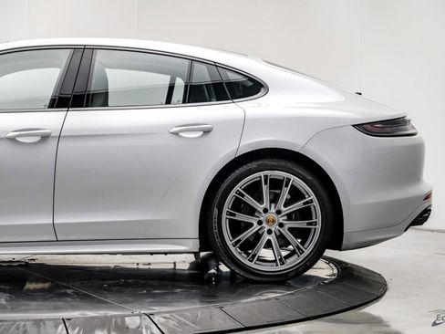 Used 2023 Porsche Panamera 4 Platinum Edition AWD/4WD image 9