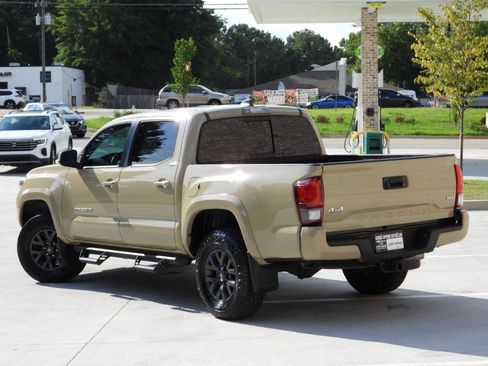 Used 2020 Toyota Tacoma SR5 w/ Technology Package AWD/4WD image 21