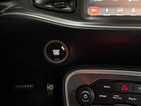 Used 2019 Dodge Challenger R/T RWD image 41