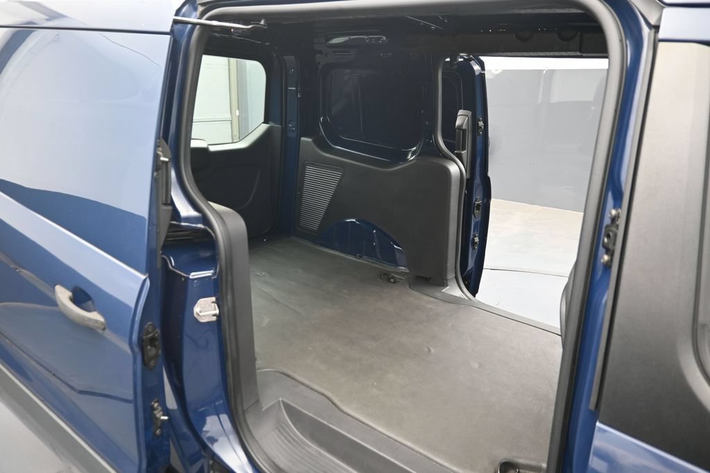Used 2017 Ford Transit Connect XL FWD image 28
