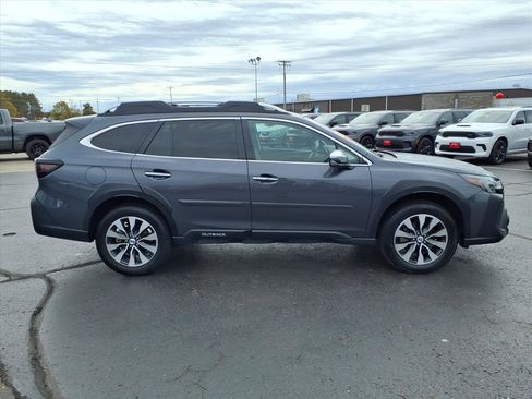 Used 2024 Subaru Outback Touring image 2