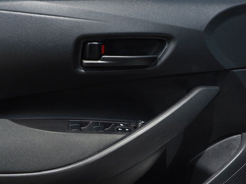 Used 2025 Toyota Corolla LE w/ Convenience Package FWD image 21