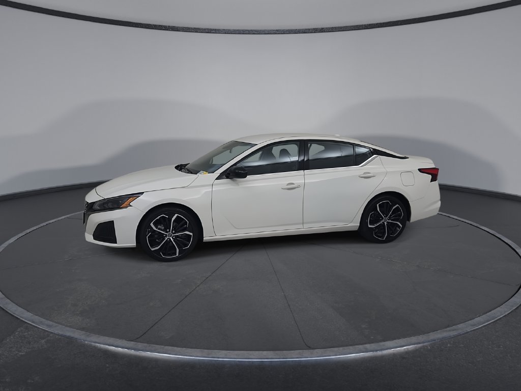 Used 2025 Nissan Altima 2.5 SR FWD image 8