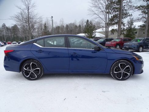 Used 2024 Nissan Altima 2.5 SR image 37