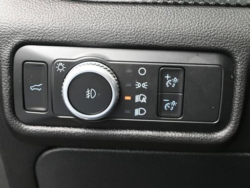 Used 2022 Ford Explorer ST image 16