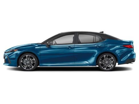 Used 2025 Toyota Camry XSE FWD image 3