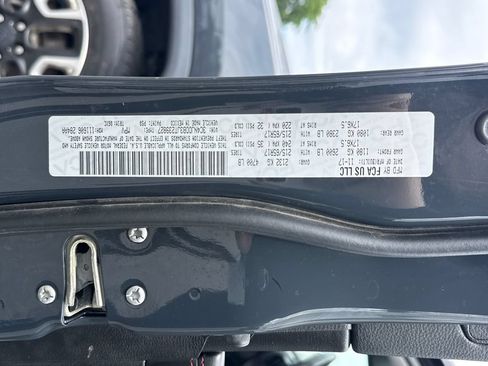 Used 2018 Jeep Compass Trailhawk w/ Cold Weather Group AWD/4WD image 20