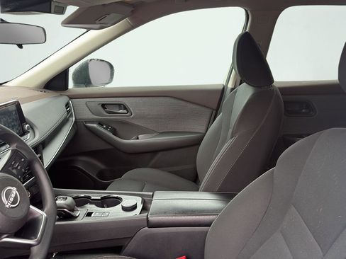 Used 2023 Nissan Rogue S image 14