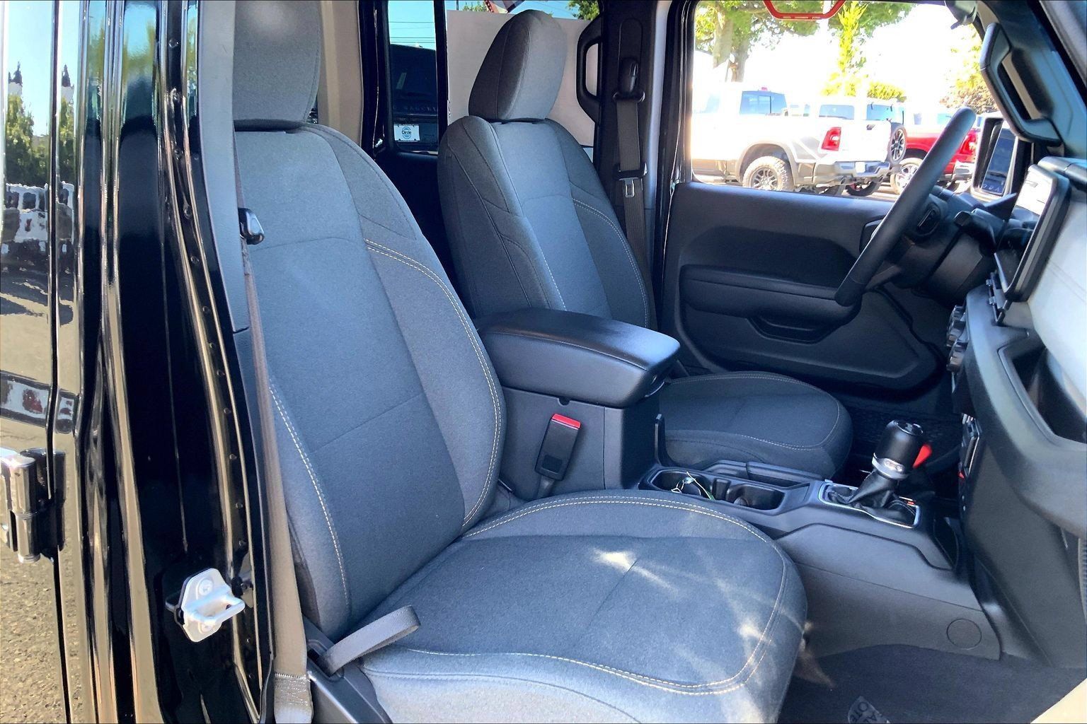 Certified 2024 Jeep Wrangler Unlimited Sport AWD/4WD image 7