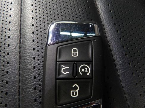 Used 2023 Volkswagen Atlas SEL R-Line AWD/4WD image 57