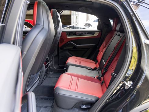 New 2026 Porsche Cayenne Coupe AWD/4WD image 53